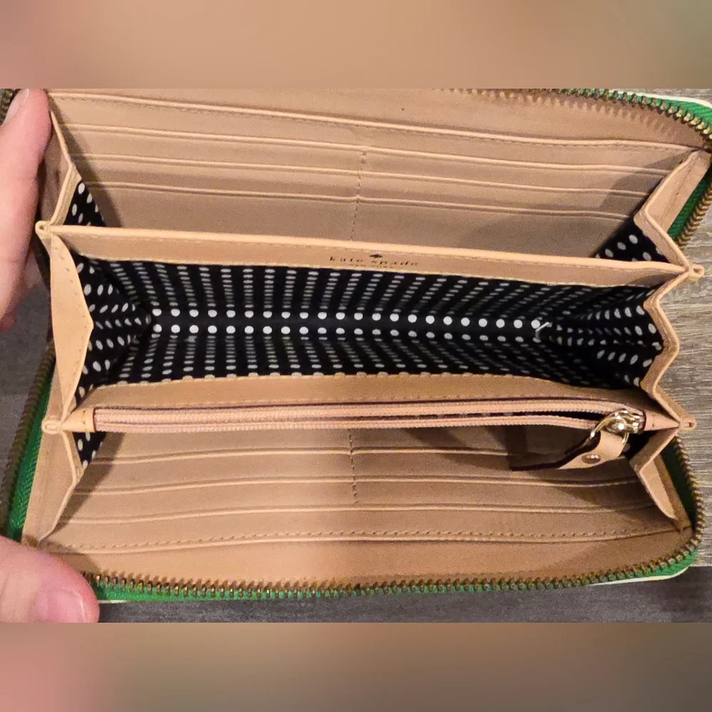 Kate Spade New York Nesa Pasadena Patent Leather Wallet - Picture 7 of 8